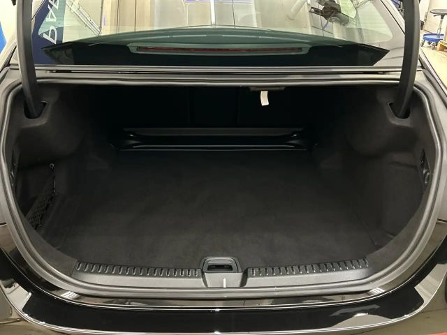 Mercedes-Benz E 220 AVANTGARDE E 220 d Sedan