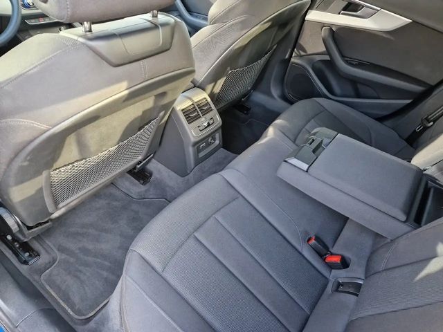 Audi A4 40 TDI S-Line S-Tronic Sedan