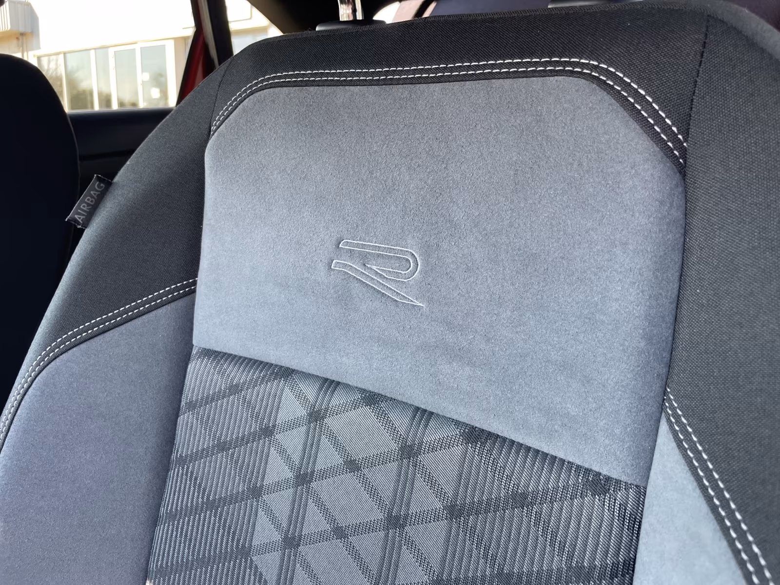 Volkswagen Taigo 1.5 TSI DSG R-Line