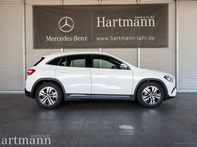 Mercedes-Benz GLA 200 GLA 200 Progessive Panorama Totwinkel AHK LED