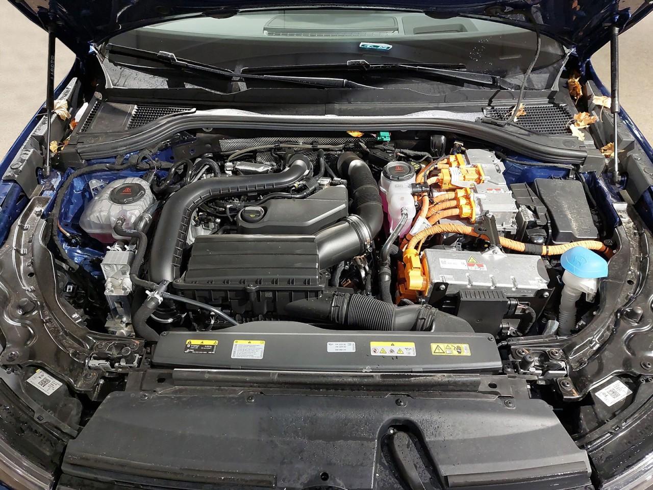 Volkswagen Passat R-Line eHybrid