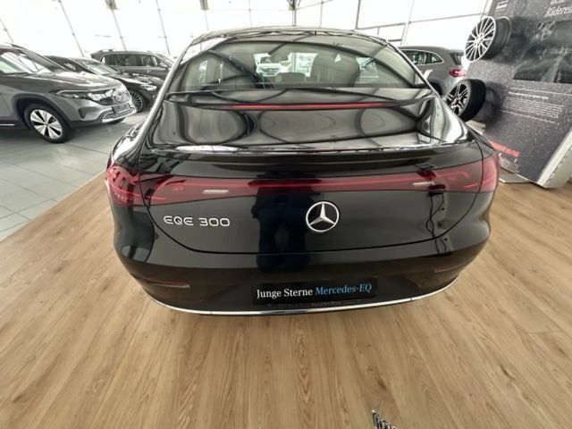 Mercedes-Benz EQE 300 Electric Art Sedan