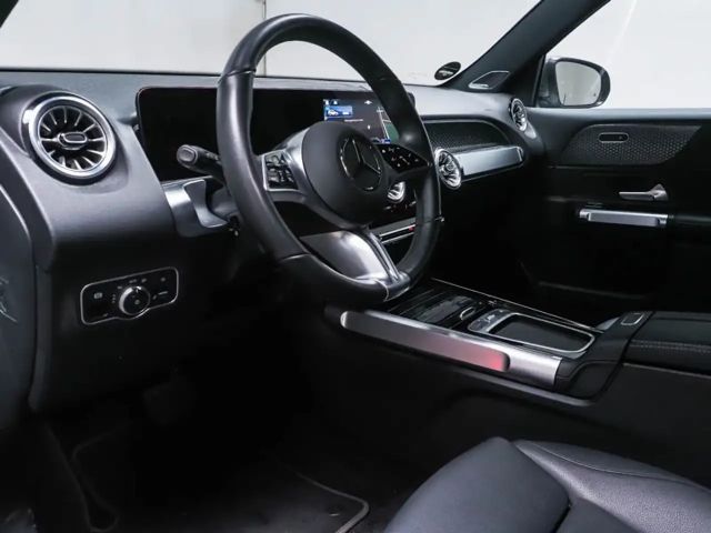 Mercedes-Benz EQB 300 4MATIC Progressive