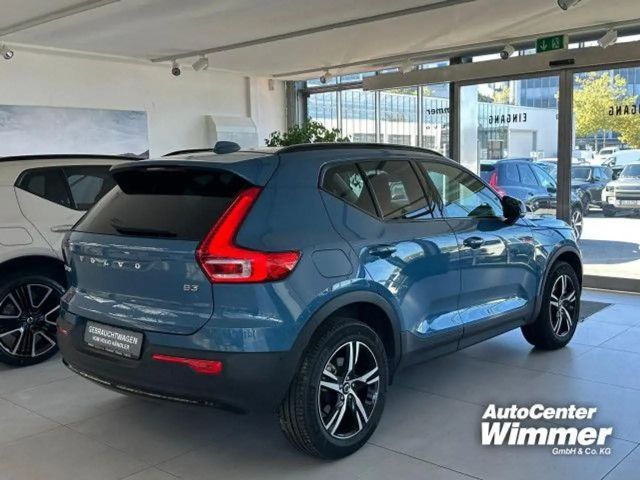 Volvo XC40 Business Dark Plus
