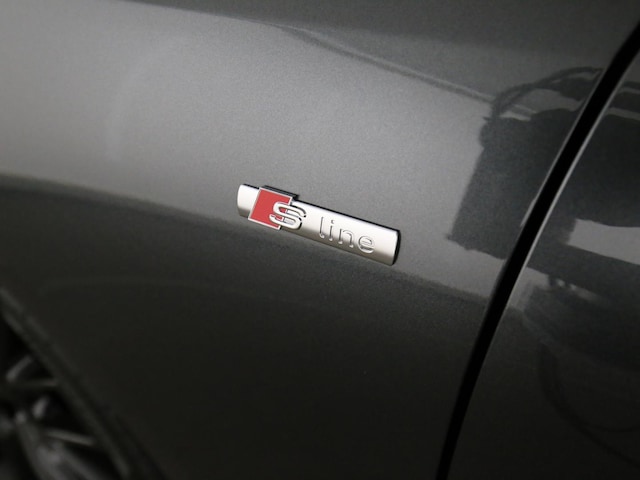 Audi A6 Avant Quattro S-Tronic