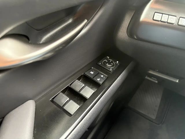 Lexus UX 250h Style Edition