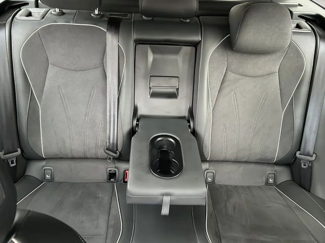 Volkswagen Passat 1.5 eTSI Business Variant