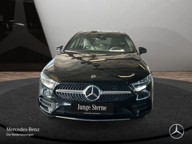Mercedes-Benz A 250 A 250 e AMG Line