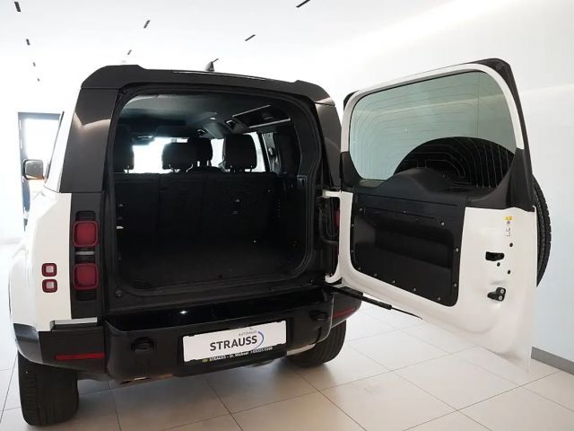 Land Rover Defender 110 D250 Dynamic SE