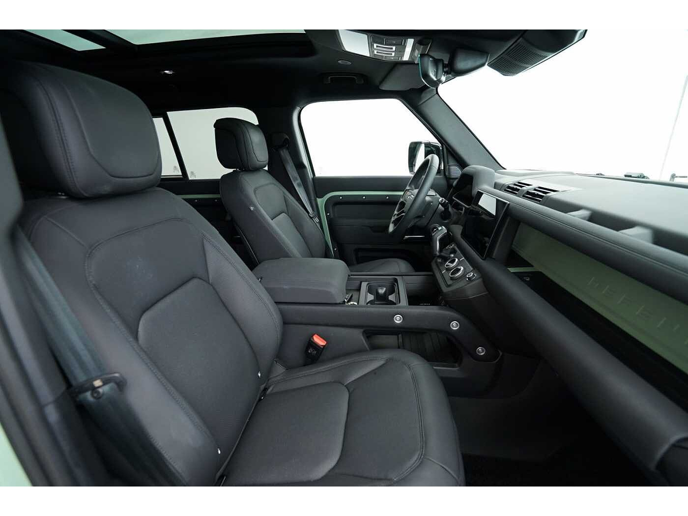 Land Rover Defender 110