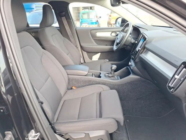 Volvo XC40 Momentum T3
