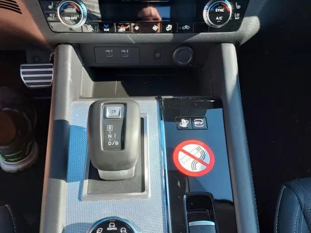 Mitsubishi Outlander 4WD PHEV