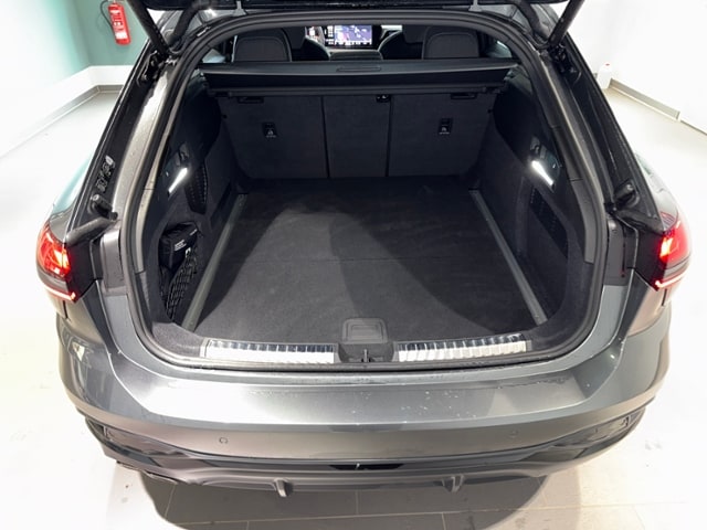 Audi A6 Avant Quattro S-Tronic