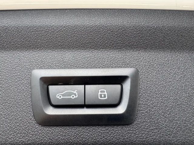 BMW 120 120d M-Sport Sedan