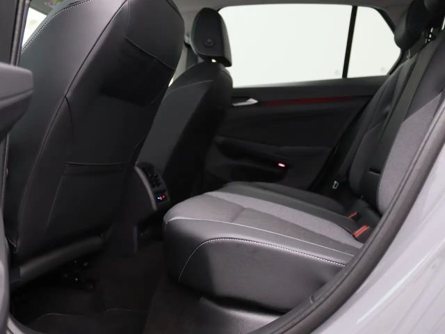 Volkswagen Golf 1.5 eTSI DSG Golf VIII