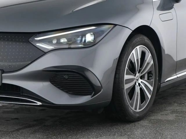 Mercedes-Benz EQE 300 Electric Art Sedan