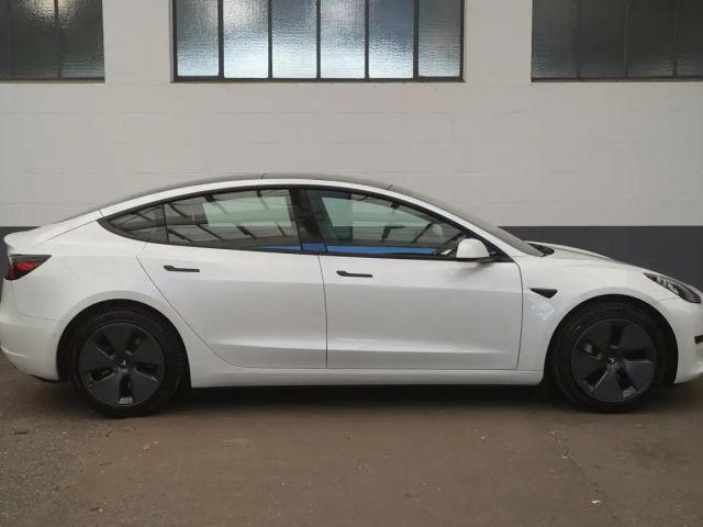 Tesla Model 3 Standard Range