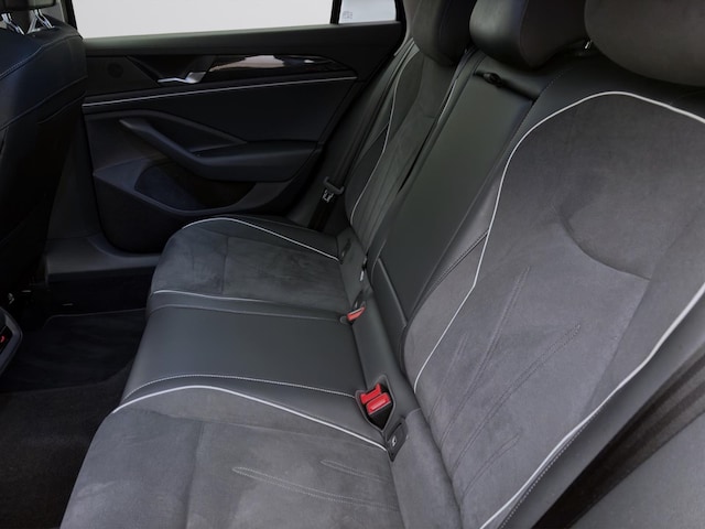 Volkswagen Passat 1.5 eTSI Business DSG