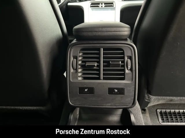 Porsche Taycan 4 Cross Turismo