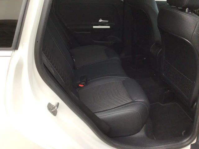 Mercedes-Benz B 200 B 200 d Progressive