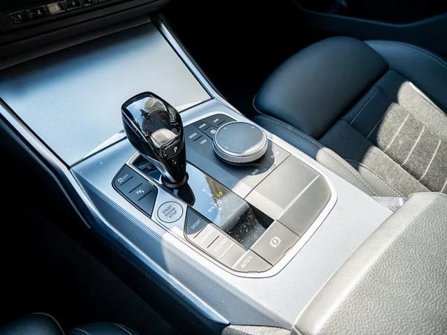 BMW 320 Sedan xDrive