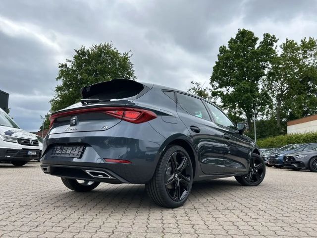 Seat Leon 1.5 eTSI Black FR-lijn