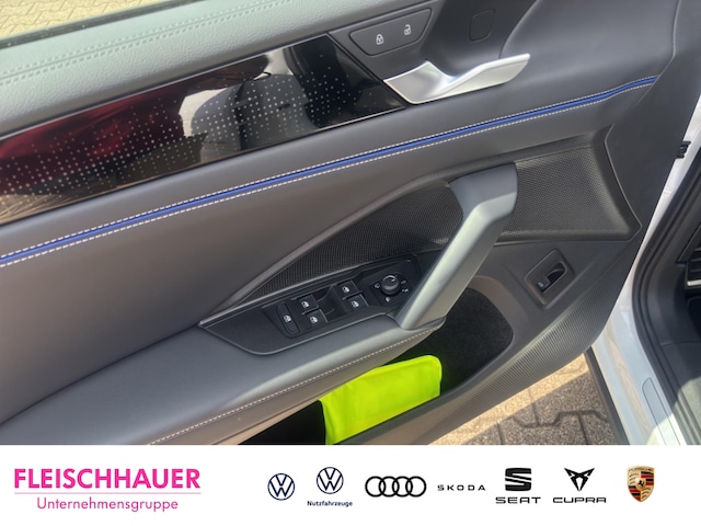 Volkswagen Tiguan 4Motion R-Line