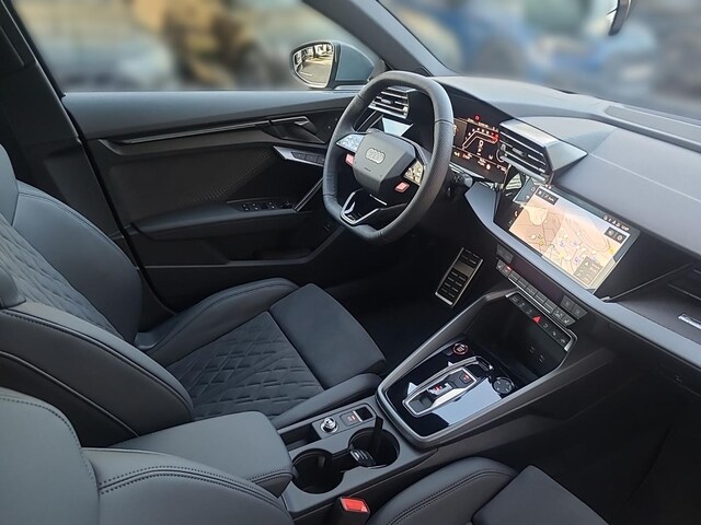 Audi RS3 Quattro S-Tronic Sedan