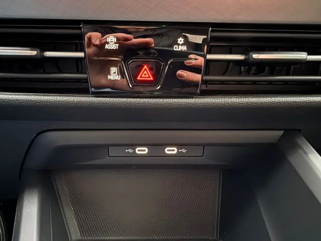 Volkswagen Golf DSG Life Variant