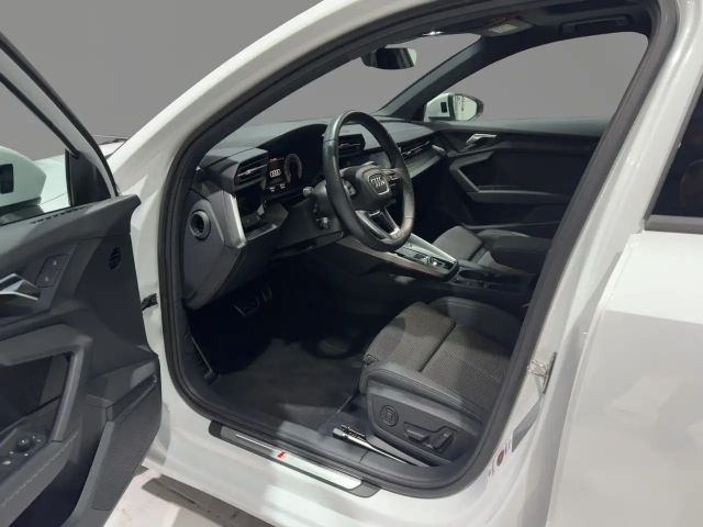 Audi A3 30 TDI S-Line S-Tronic Sedan