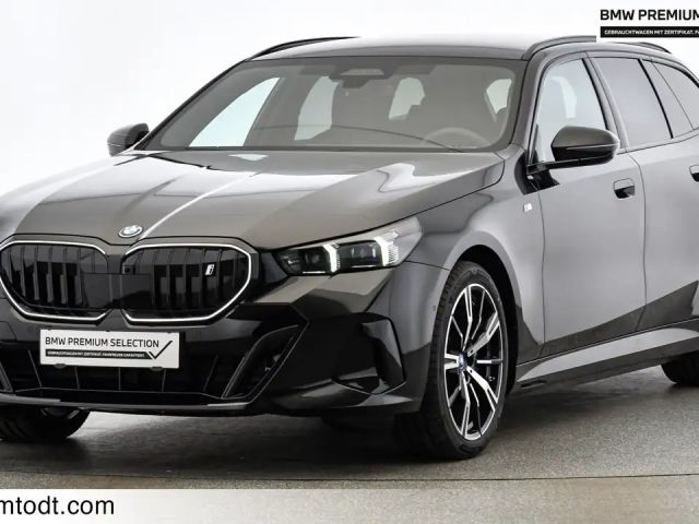 BMW i5 eDrive40