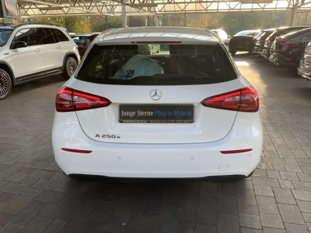 Mercedes-Benz A 250 A 250 e Style