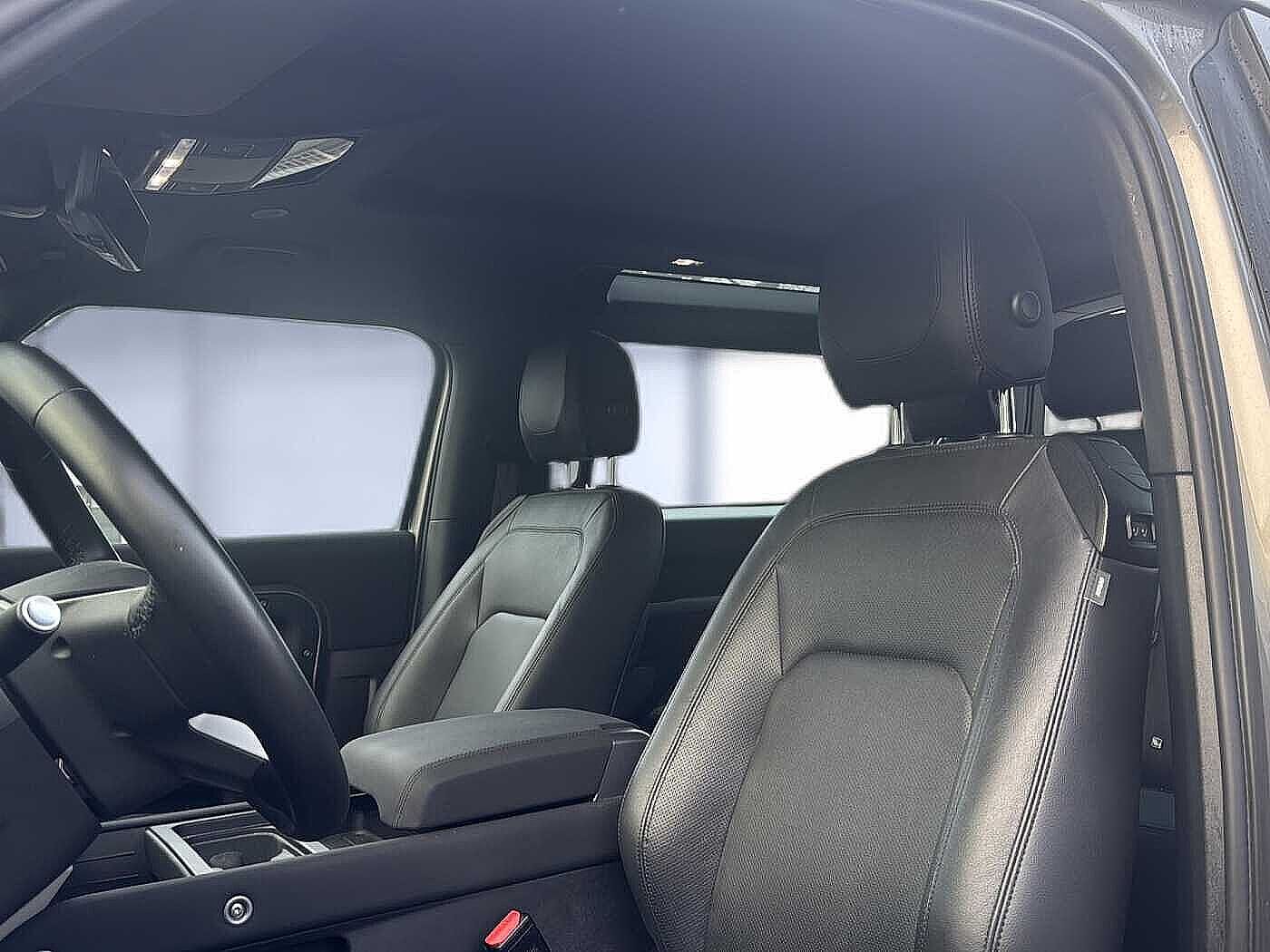 Land Rover Defender 90 SE