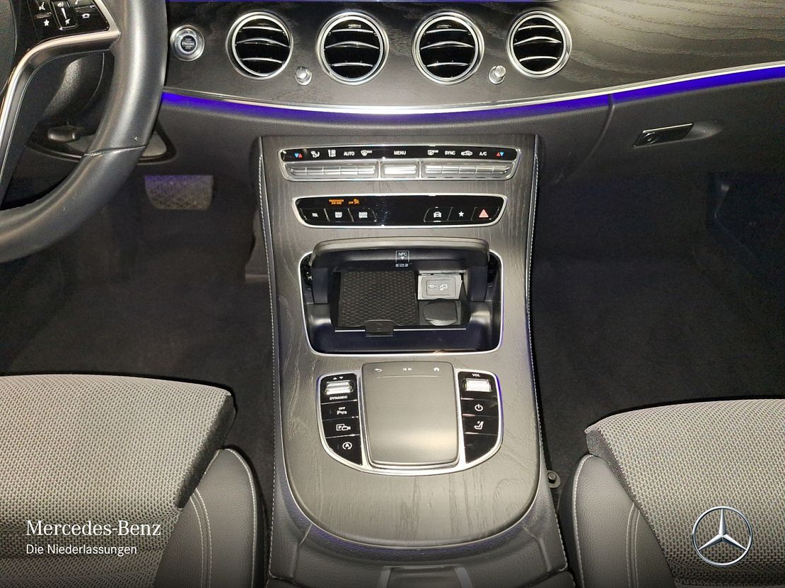Mercedes-Benz E 220 AVANTGARDE E 220 d Estate