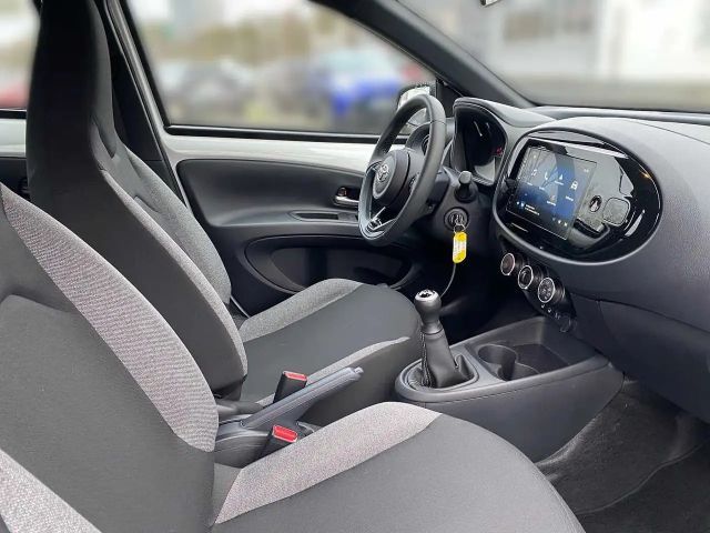 Toyota Aygo X 1.0 VVT-i Business Hatchback