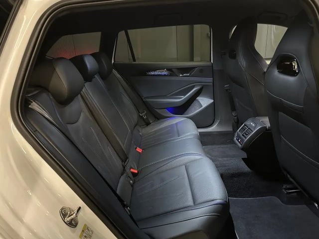 Volkswagen Passat 4Motion R-Line Variant