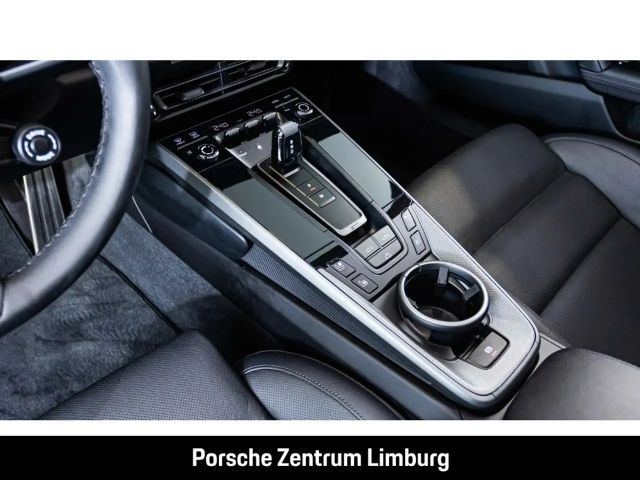 Porsche 992 Cabrio Carrera