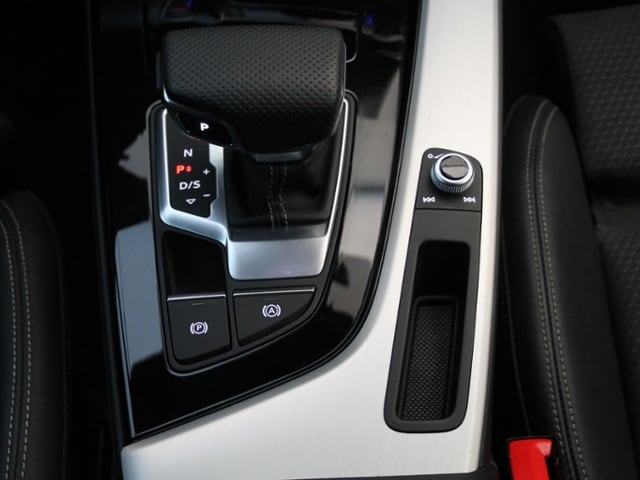 Audi A4 45 TFSI Avant Quattro S-Line S-Tronic