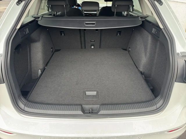 Volkswagen Golf 1.5 TSI Variant