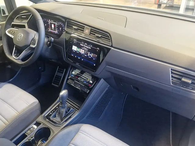 Volkswagen Touran ACT DSG R-Line