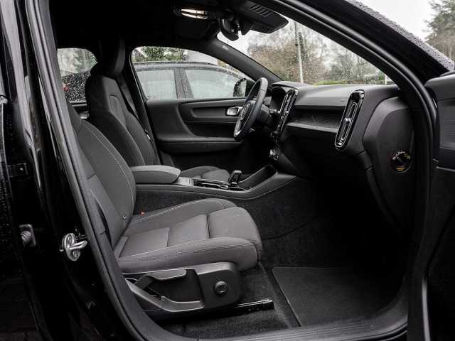 Volvo XC40 Core Recharge