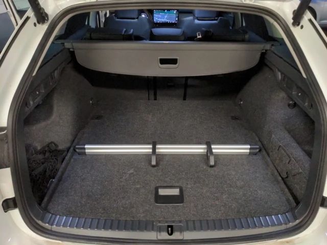 Skoda Octavia Combi Selection