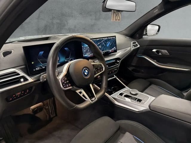 BMW 330 330e M-Sport Touring xDrive