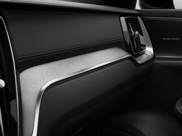 Volvo V60 Dark Ultra