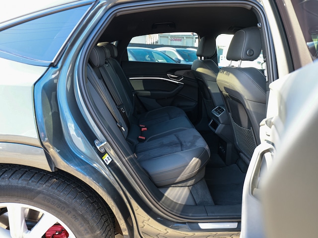 Audi Q8 e-tron 50 Quattro S-Line Sportback