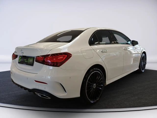 Mercedes-Benz A 250 A 250 e AMG Line