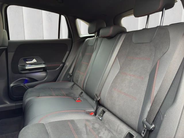 Mercedes-Benz GLA 200 AMG Line