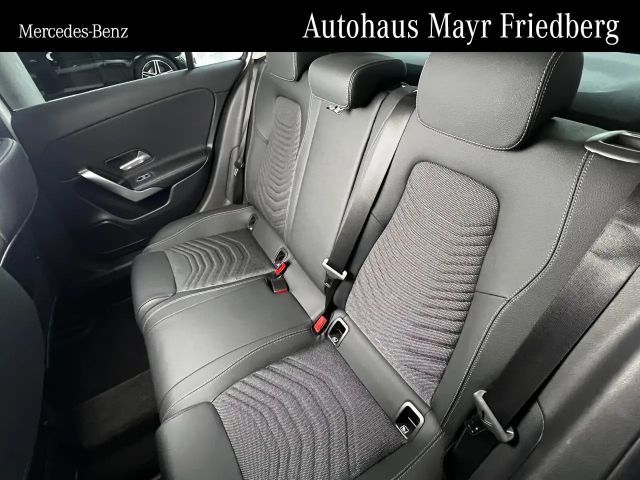 Mercedes-Benz A 200 Progressive