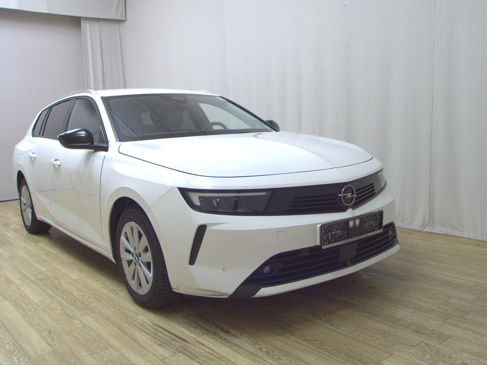 Opel Astra 1.2 Turbo Elegance Sports Tourer Turbo