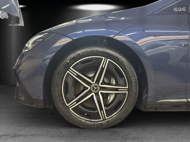 Mercedes-Benz EQE 300 AMG Line Sedan